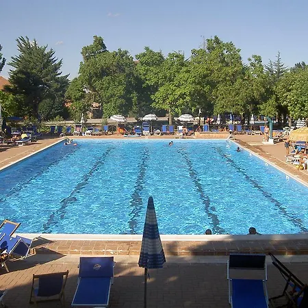 Ristorante Tre Stelle מלון 3*