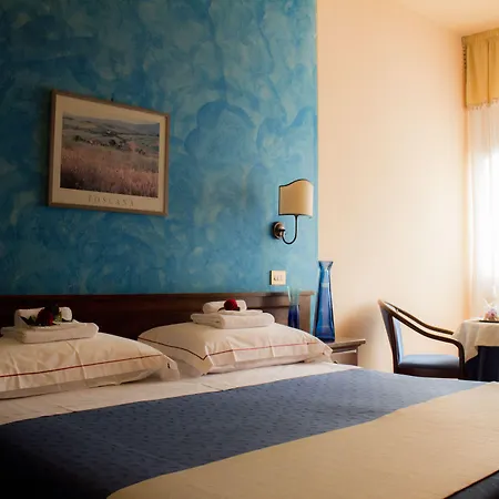 فندق Ristorante Tre Stelle 3*