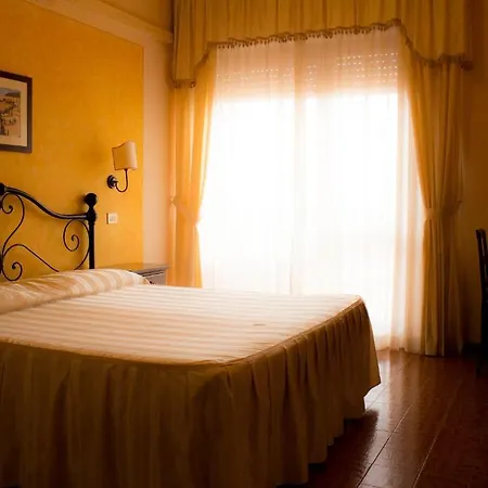 Ristorante Tre Stelle فندق